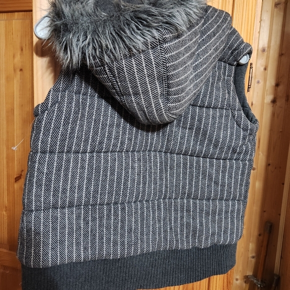 Womens limelight vest - Picture 7 of 8